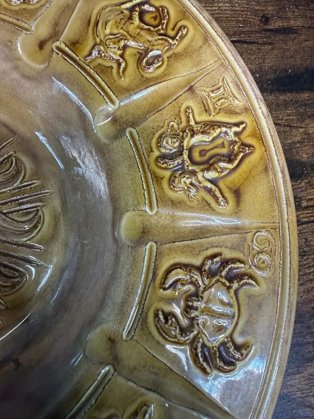 Unknown vintage ceramic